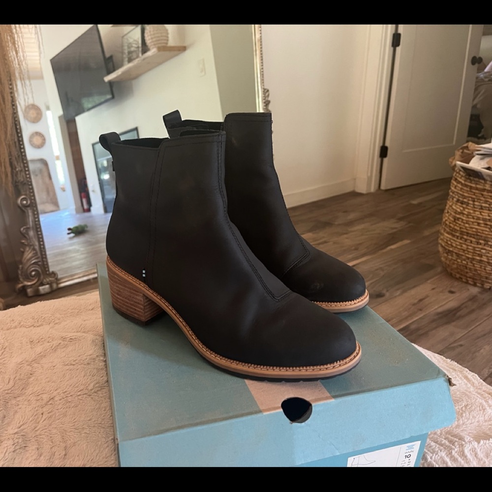 Black booties by Toms